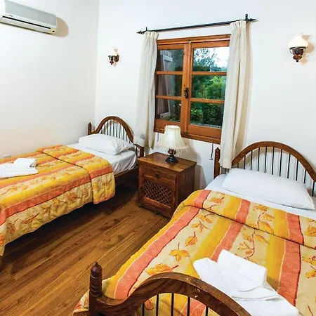 Amazing In Paphos With 3 Bedrooms, Outdoor Swimming Pool And Swimming Pool Miliou